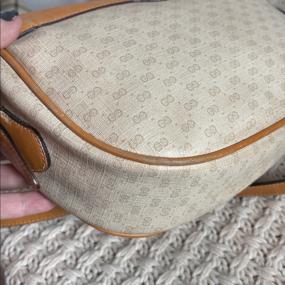 Authenticated Vintage Gucci Micro GG Bag - Picture 7 of 17
